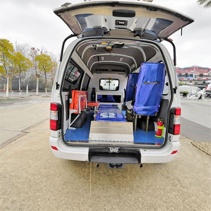 深圳出租救护车联系电话