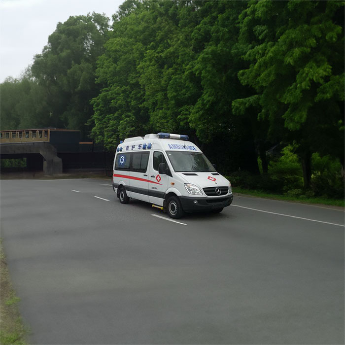 深圳租赁私人救护车电话号码