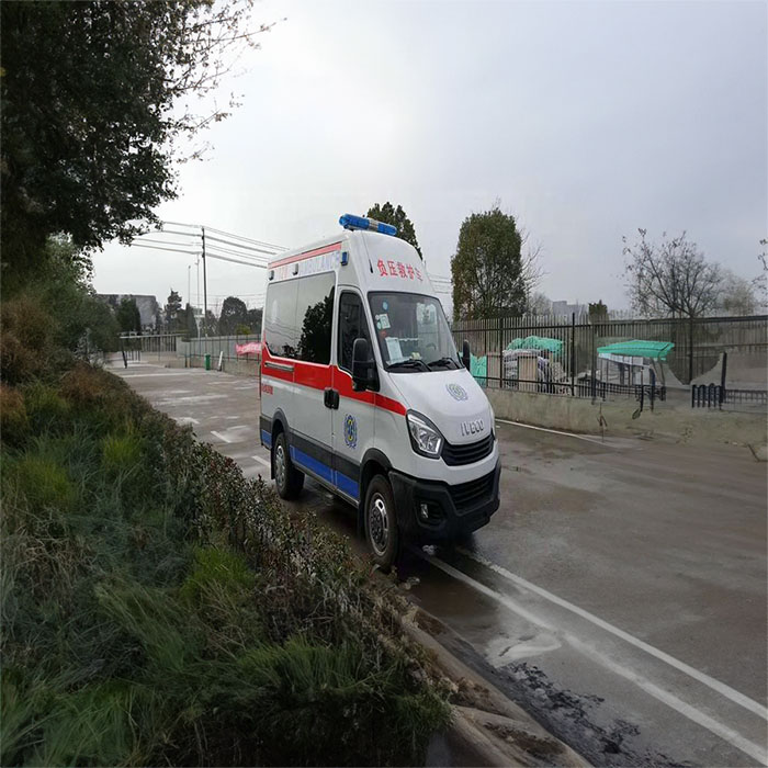 深圳租赁救护车电话