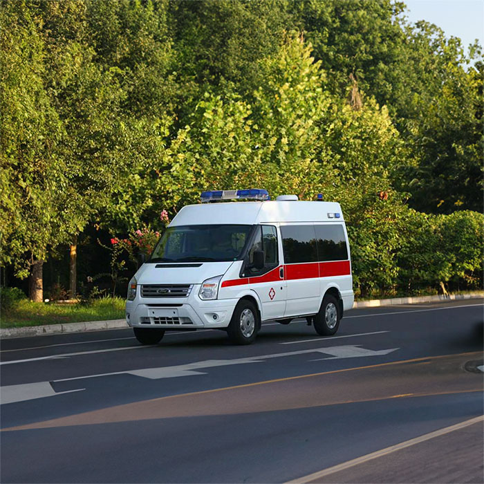 深圳租赁私人救护车联系方式