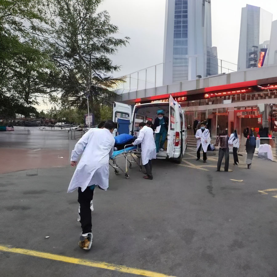 深圳出租私人救护车联系电话